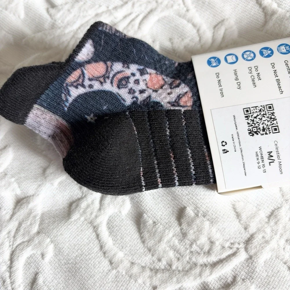 Viasox Ankle Compression Socks Celestial Moon M/L Women 10-13 Men 9-12 NWT